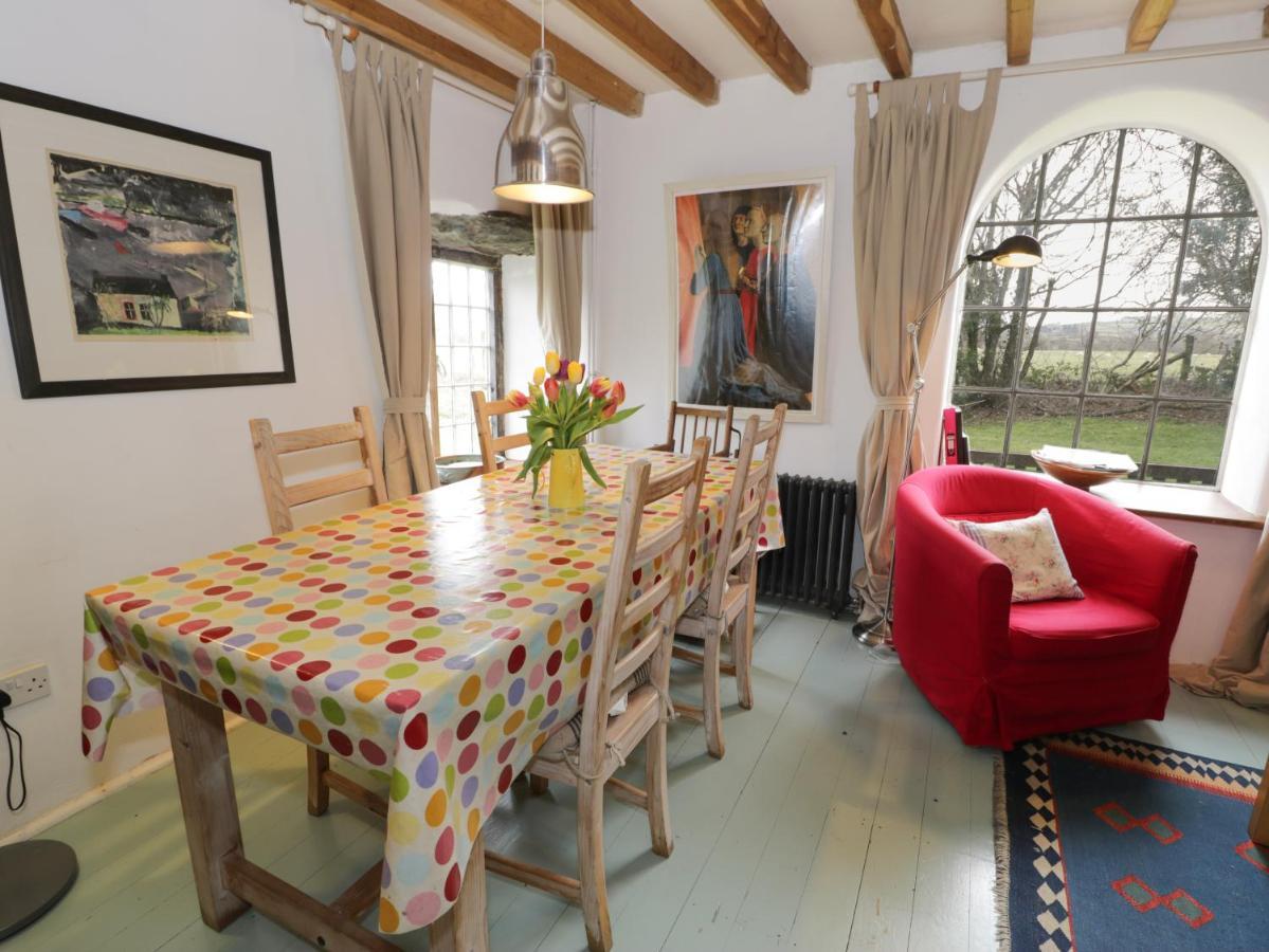 Beudy Dolpebyll Villa Llangadfan ภายนอก รูปภาพ