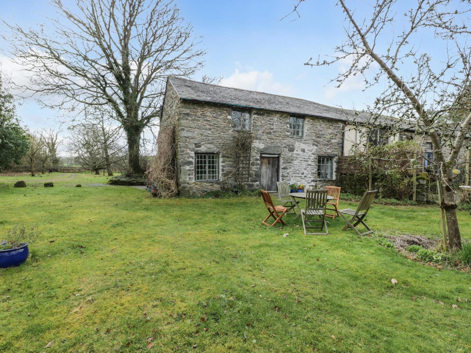 Beudy Dolpebyll Villa Llangadfan ภายนอก รูปภาพ