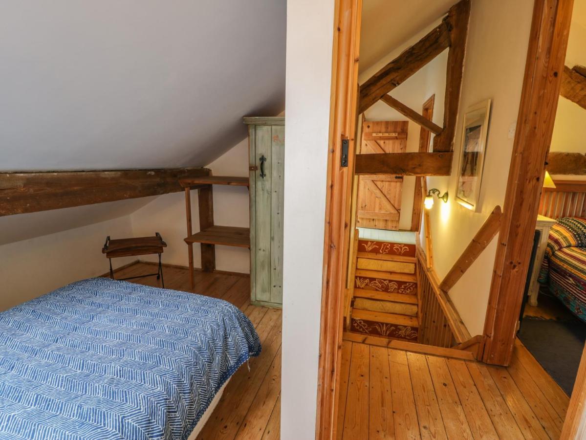 Beudy Dolpebyll Villa Llangadfan ภายนอก รูปภาพ