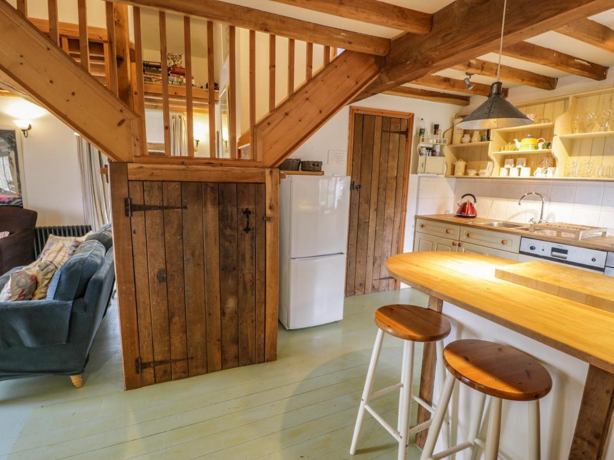 Beudy Dolpebyll Villa Llangadfan ภายนอก รูปภาพ
