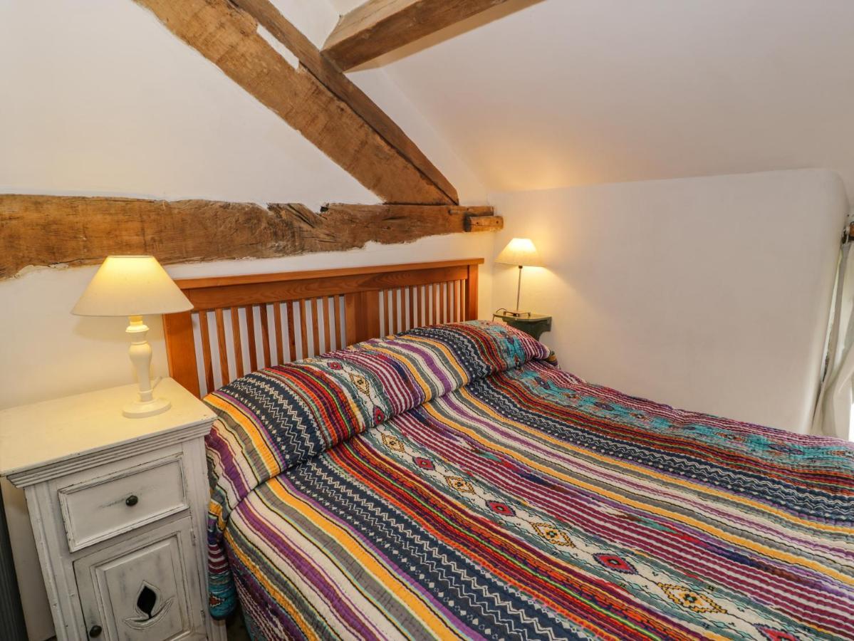 Beudy Dolpebyll Villa Llangadfan ภายนอก รูปภาพ
