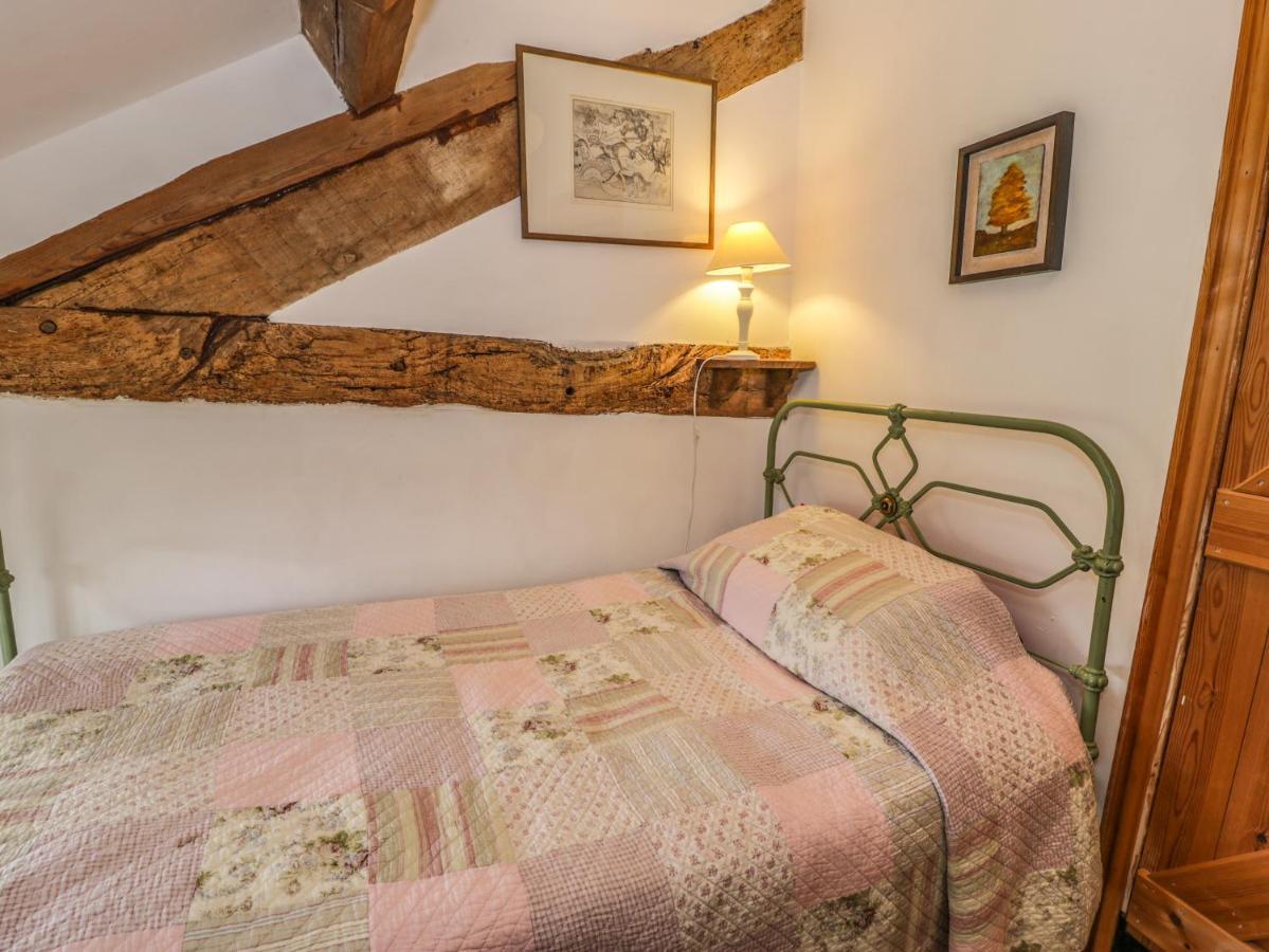 Beudy Dolpebyll Villa Llangadfan ภายนอก รูปภาพ